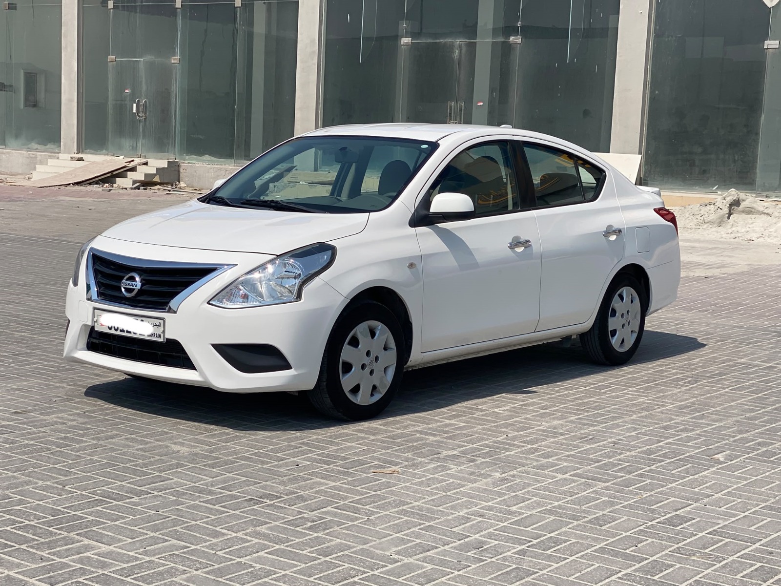 Nissan Sunny 2024 (White)