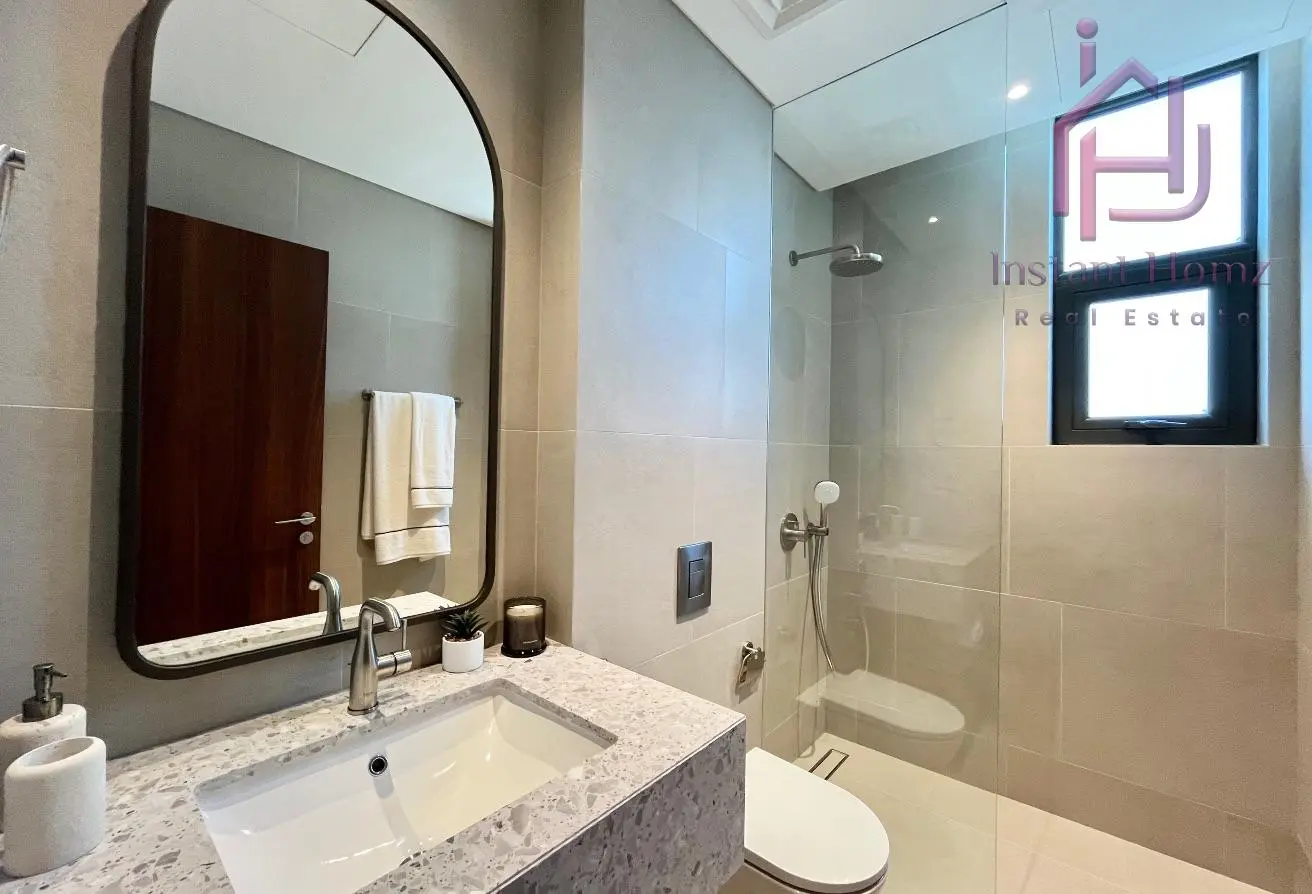 Luxury Seafront Villa in Ras Hayan