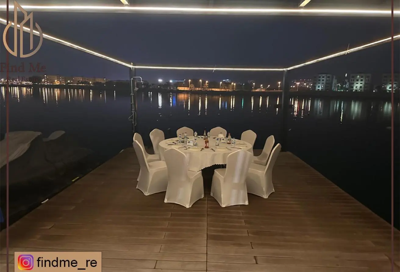 Luxurious 4-Bedroom Villa for Sale on the Sea in Dilmunia