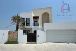 Luxury Seafront Villa in Ras Hayan