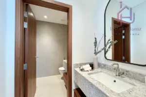 Luxury Seafront Villa in Ras Hayan