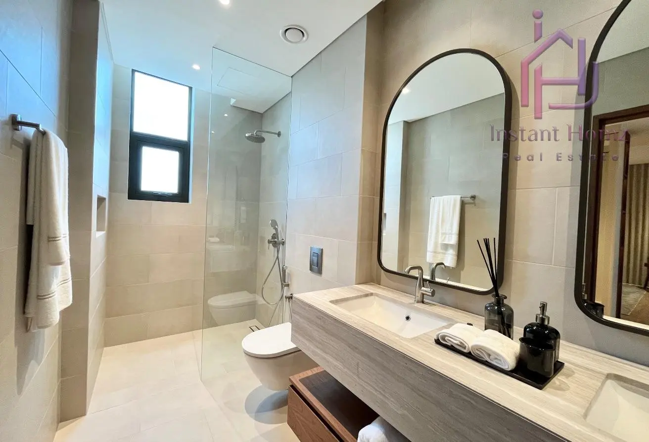 Luxury Seafront Villa in Ras Hayan