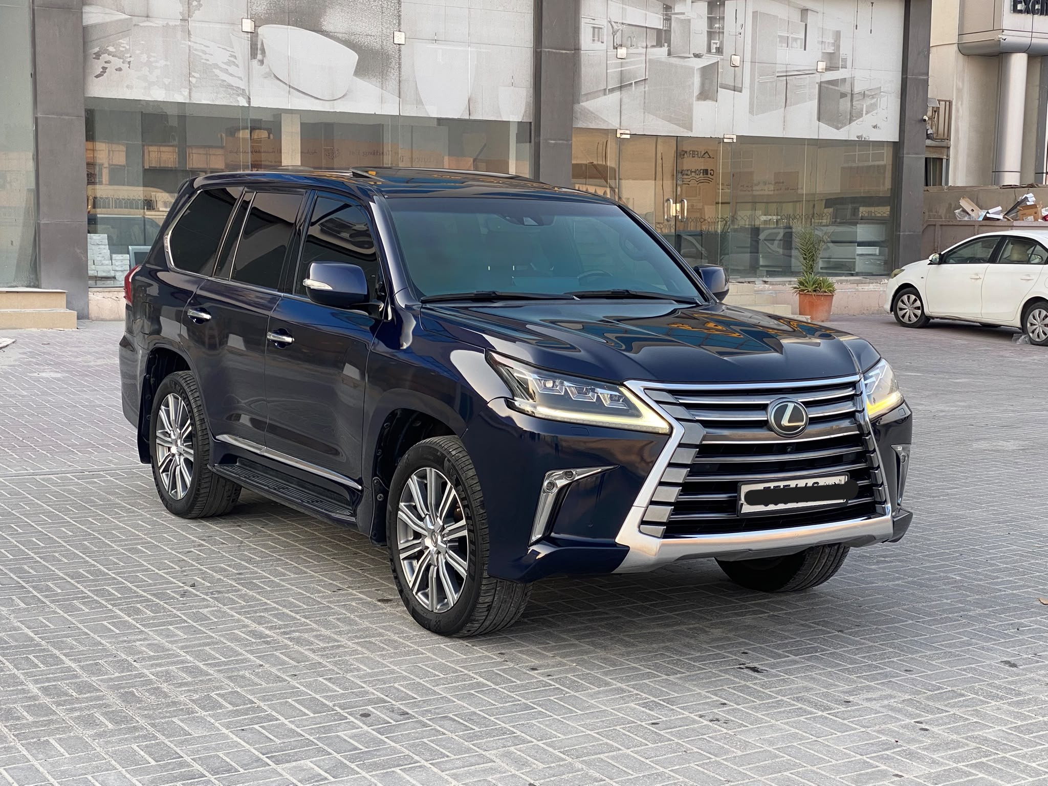 Lexus LX-570 2016 (Blue)