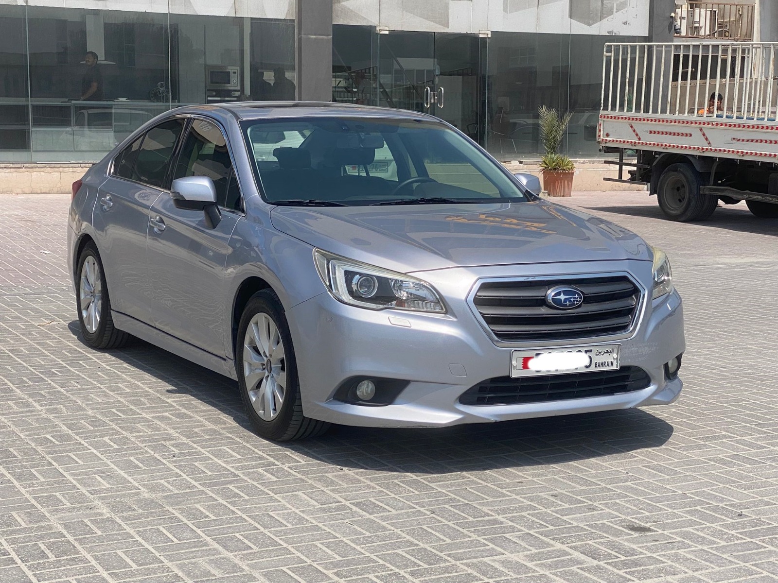 Subaru Legacy 2015 (Silver)