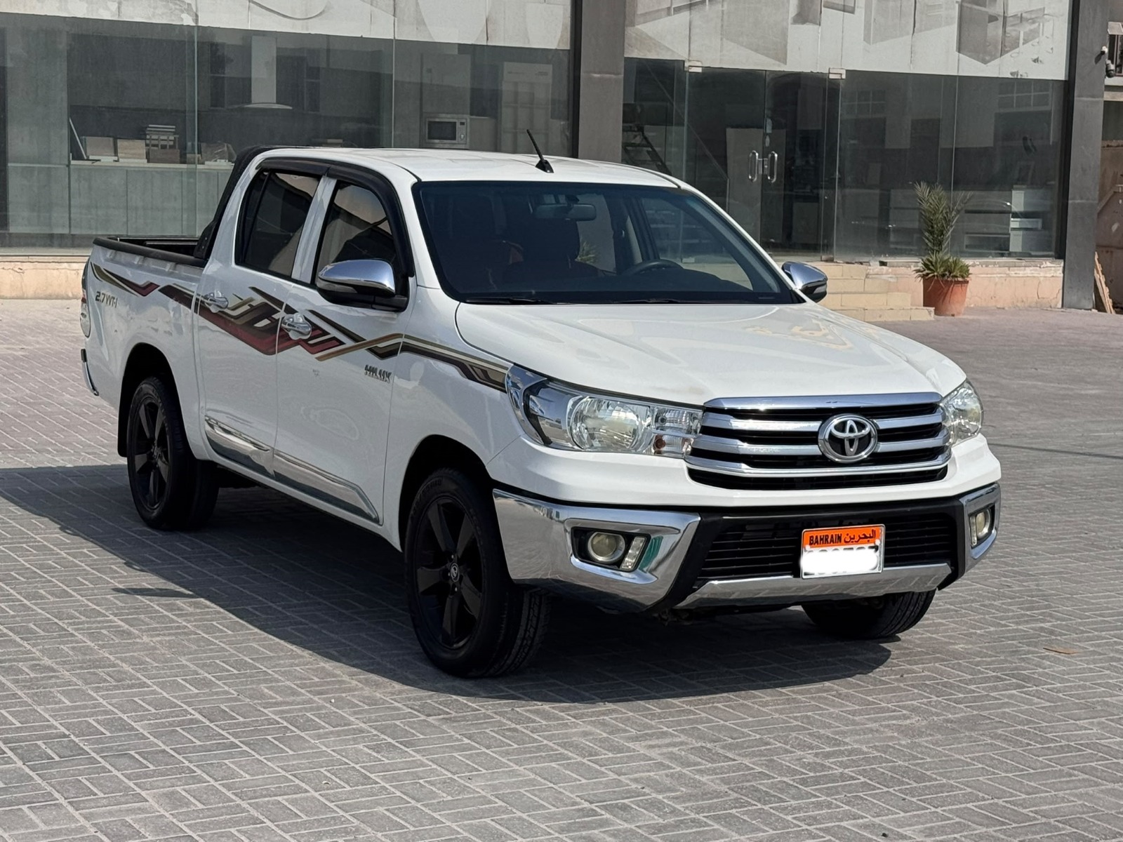Toyota Hilux 2017 (White)