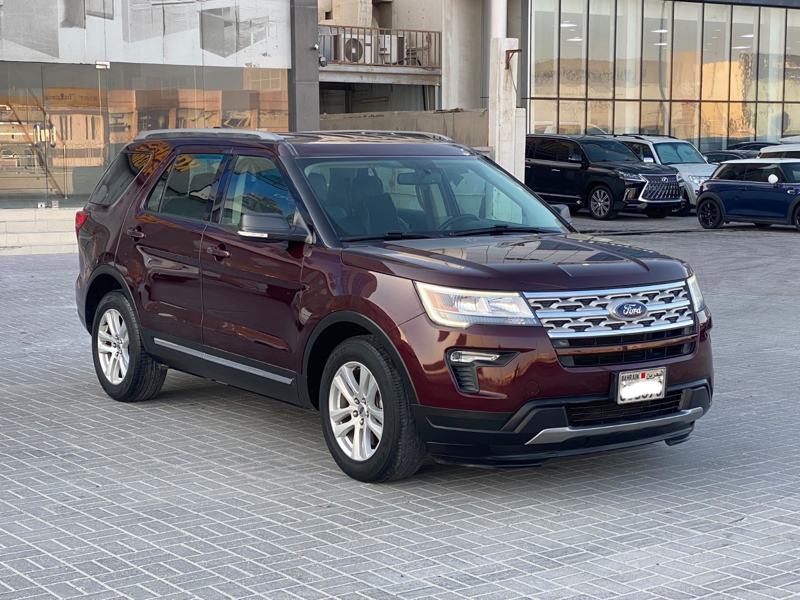Ford Explorer XLT 2019 (ماروني)