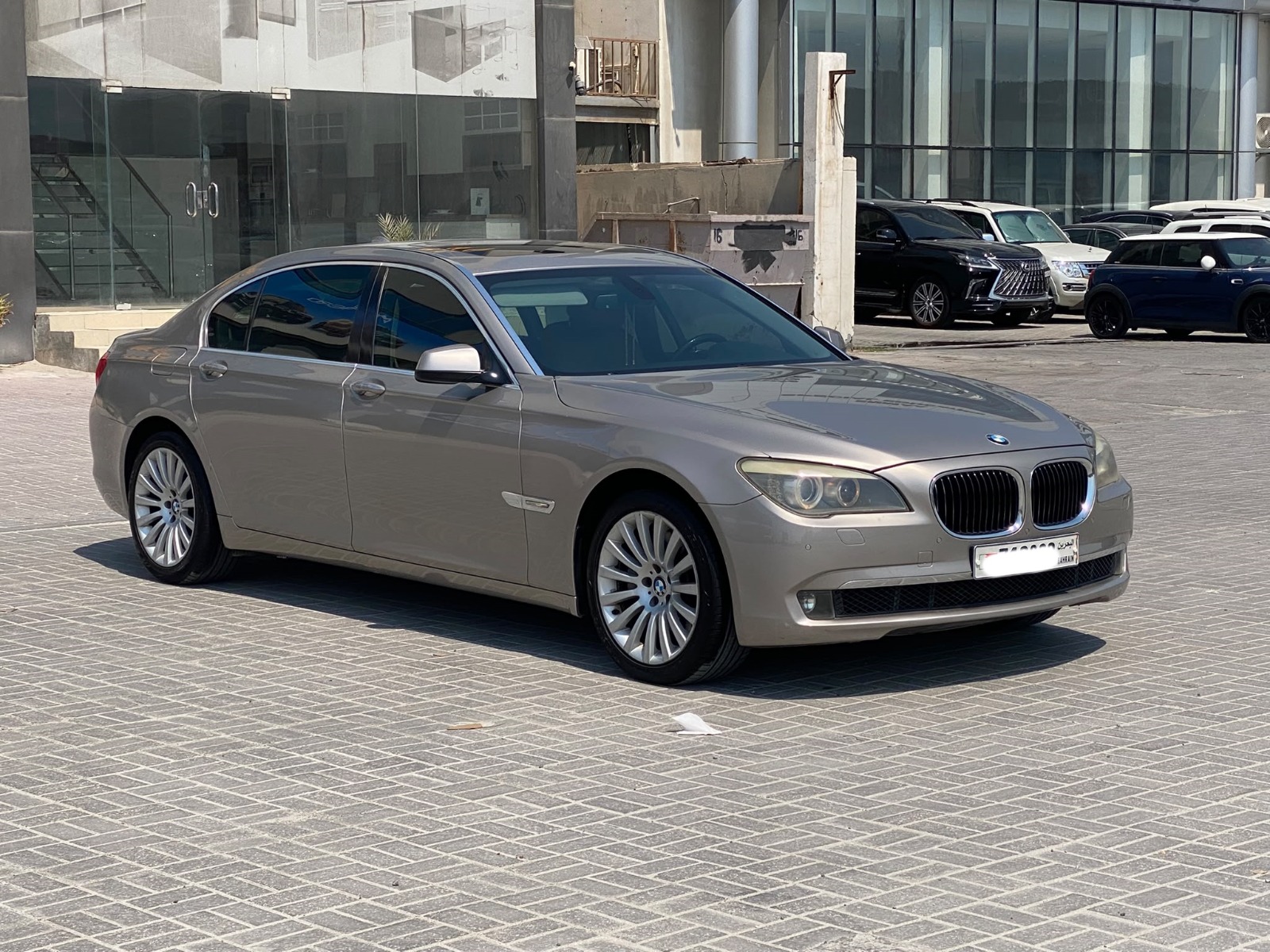 BMW 750Li 2012 (Silver)