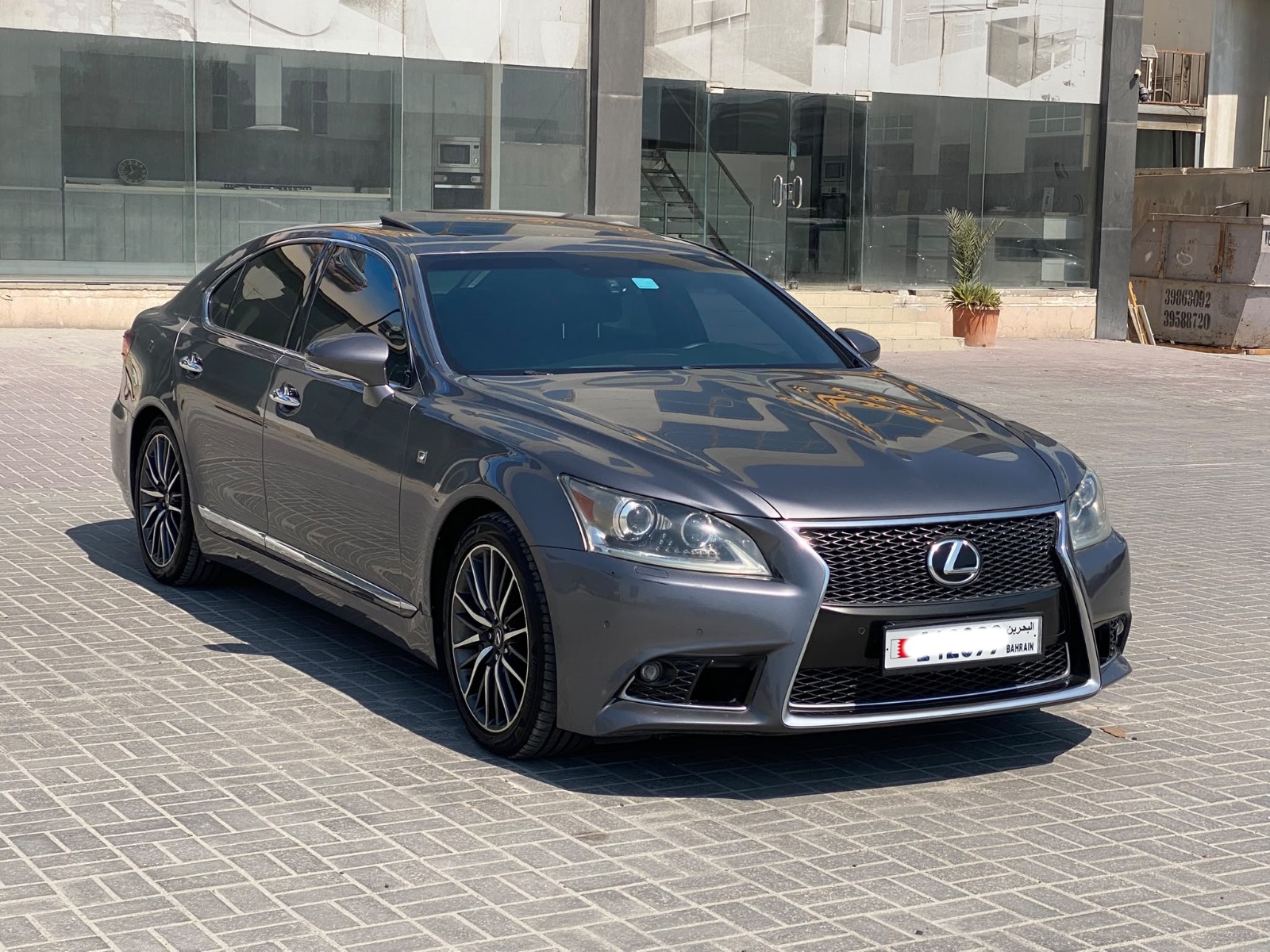 Lexus LS-460 / 2013 (Grey)