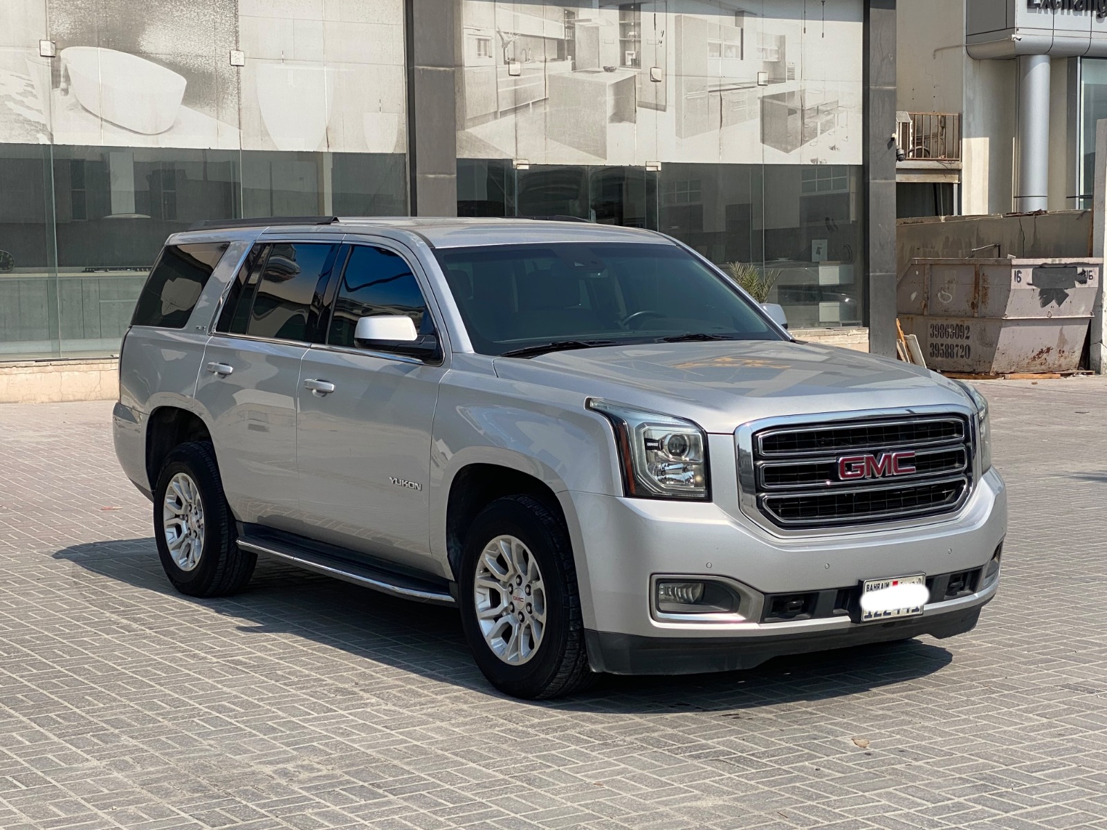 GMC Yukon 2018 (Silver)