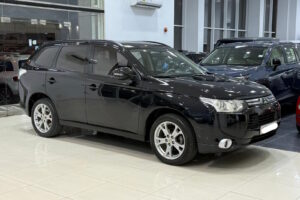 Mitsubishi Outlander 2014 (Black)