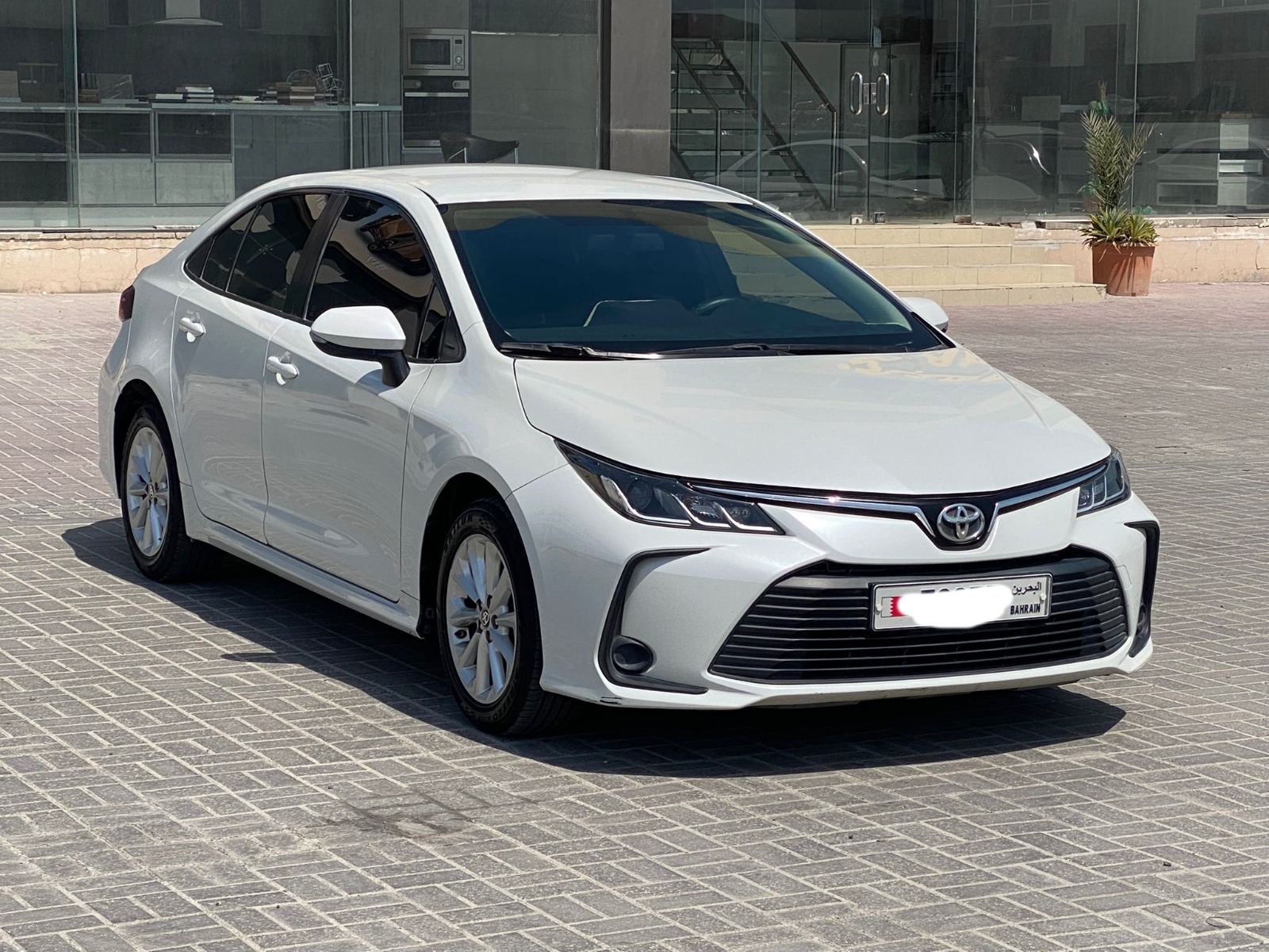 Toyota Corolla XLI 2023 (أبيض)