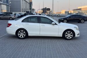 Mercedes Benz C-180 / 2014 (White)