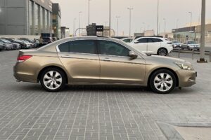 Honda Accord 2009 (Gold)
