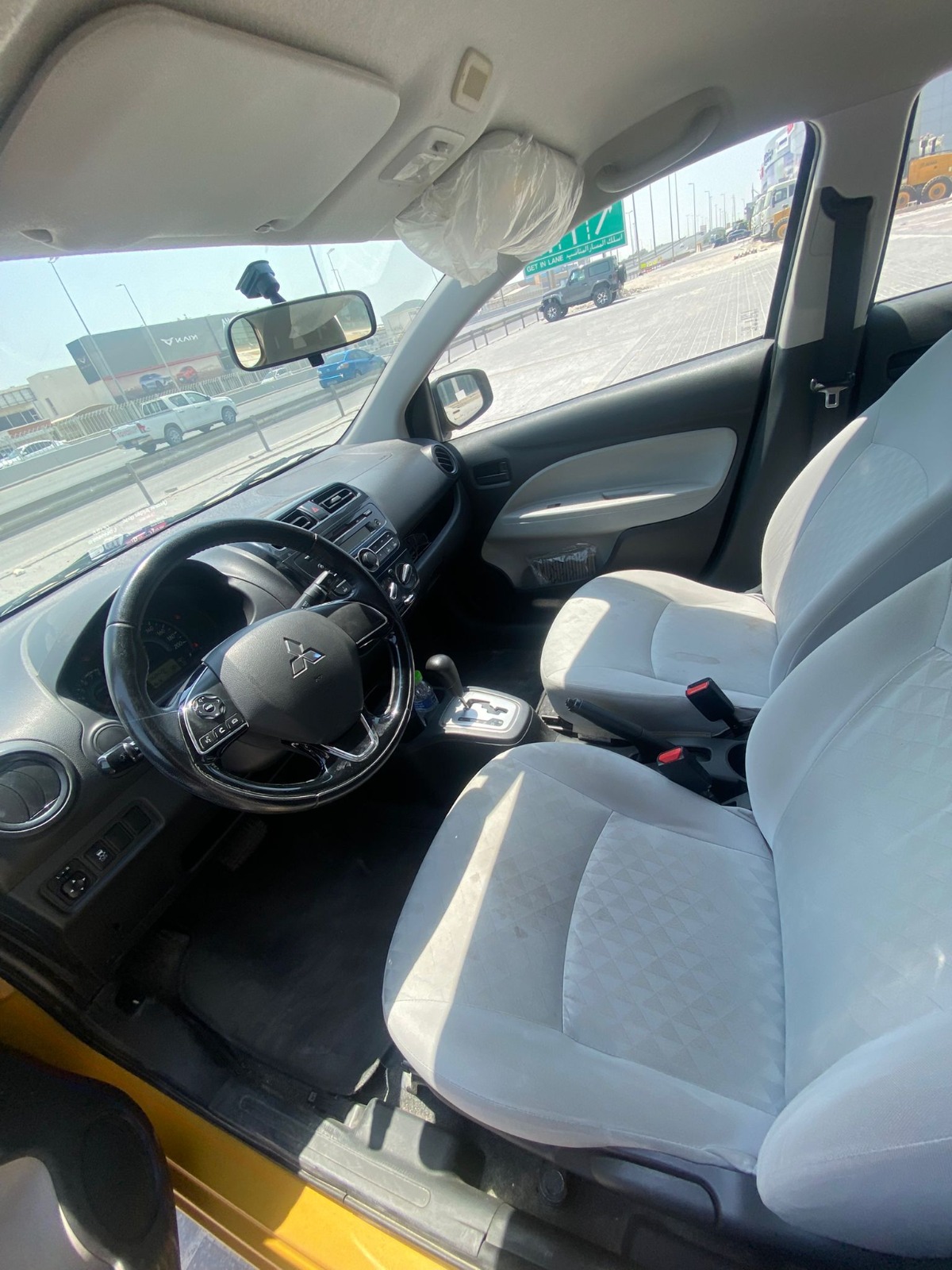 Mitsubishi Spacestar 2022 (Yellow)