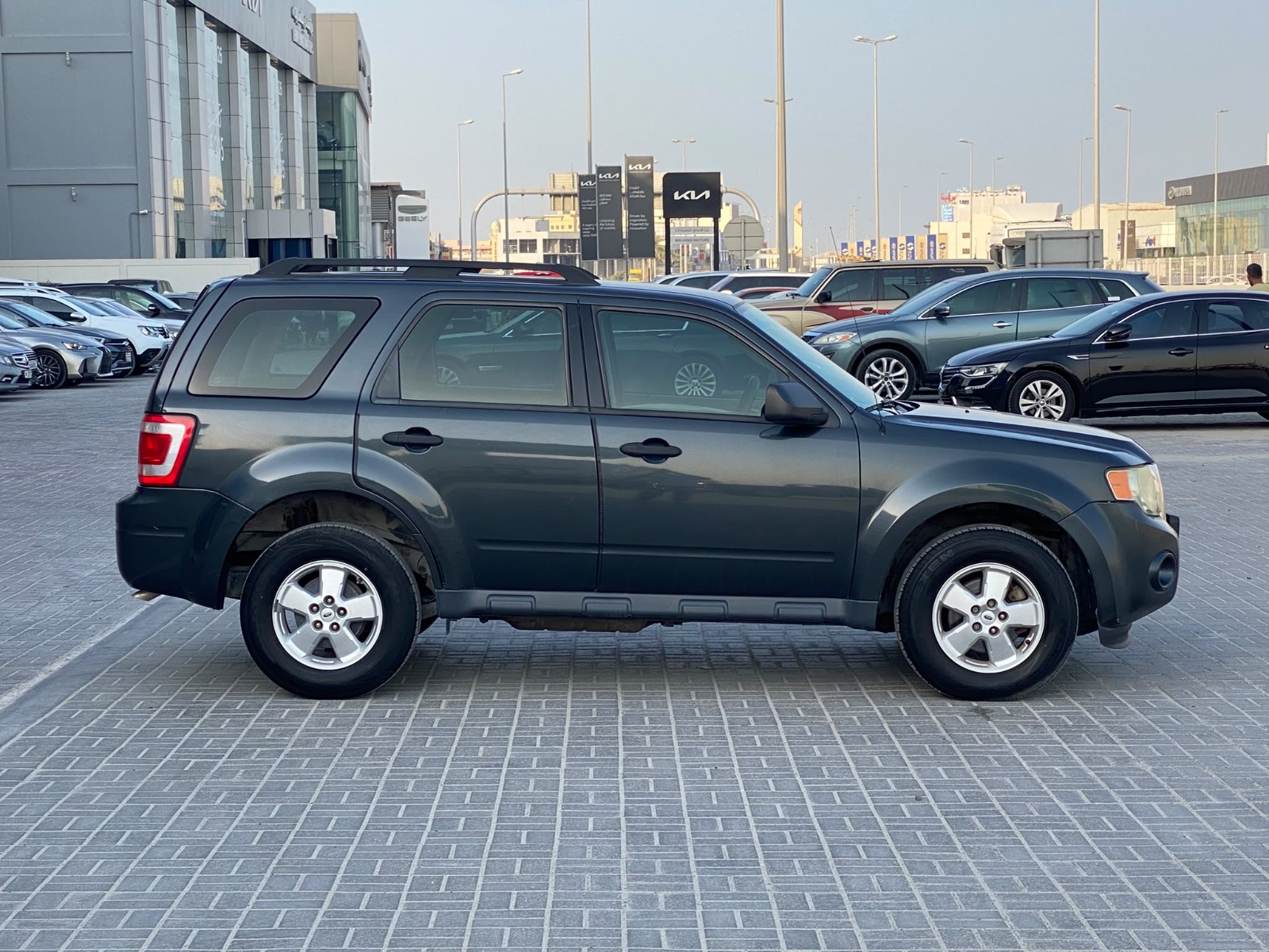 Ford Escape 2009 (Black)