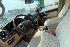 Toyota Land Cruiser VX-R 2014 (White)