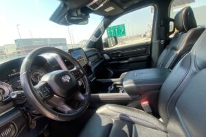 Chevrolet Silverado LT 2020 (Black)