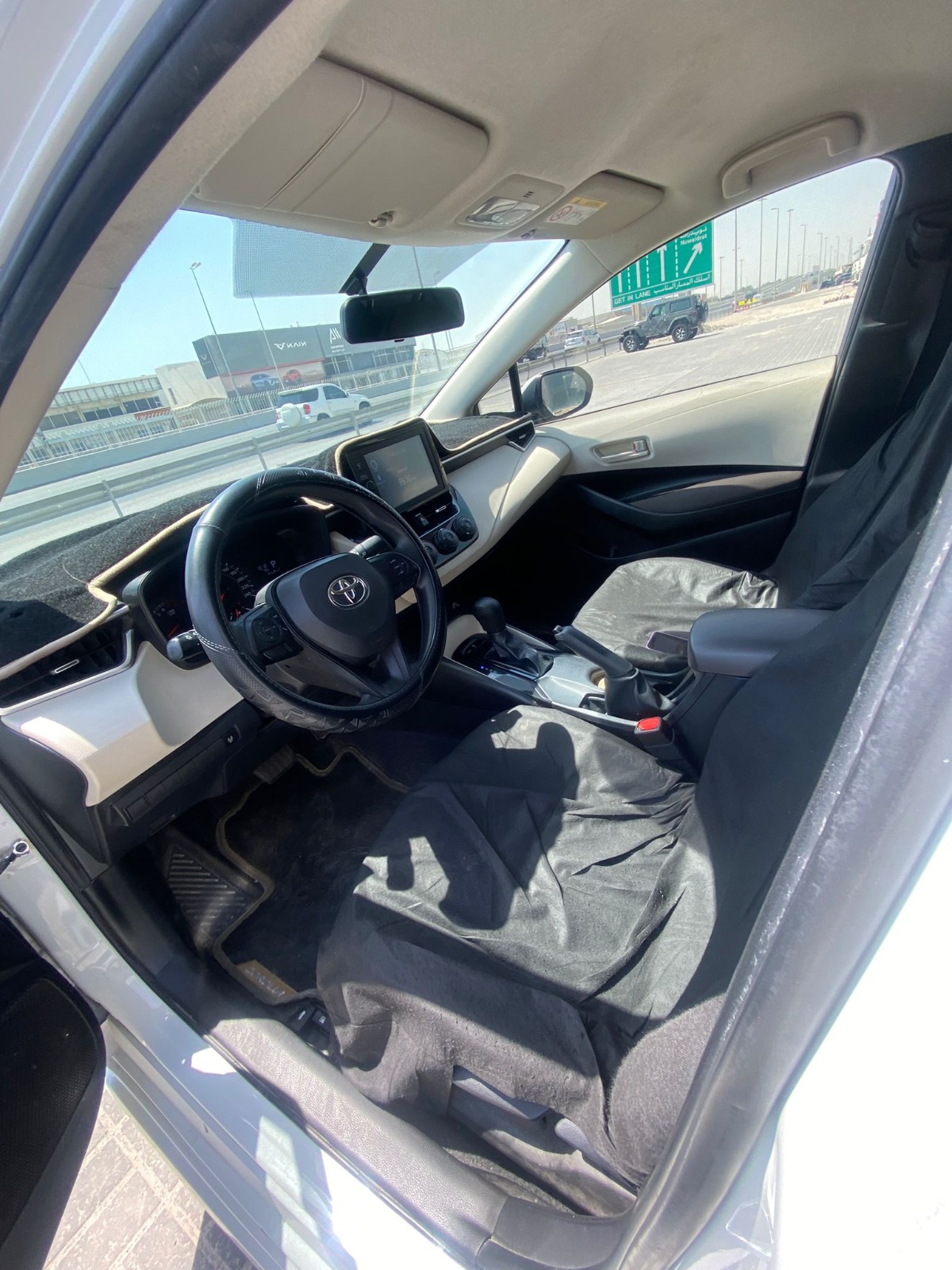 Toyota Corolla XLI 2023 (أبيض)