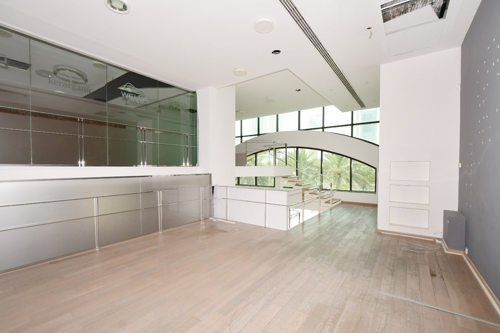Showroom for rent 365 sq.m