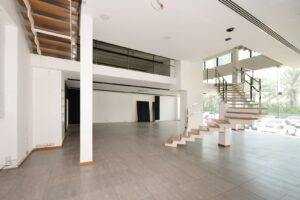 Showroom for rent 365 sq.m
