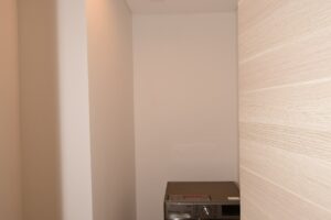 سكن عصري في إنفينيتي – قيمة ممتازة في برج راقٍ مع إطلالة بحرية
