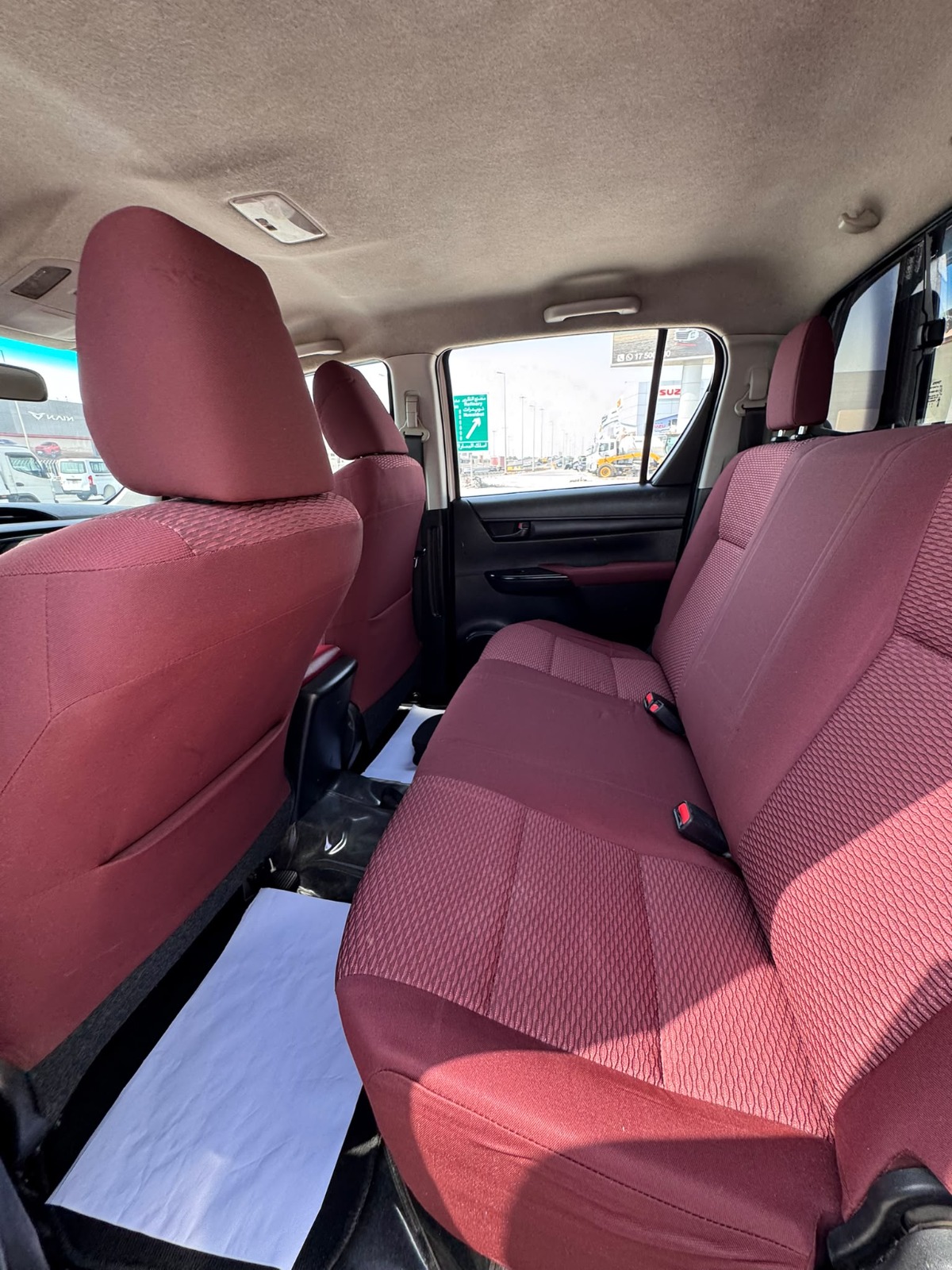 Toyota Hilux 2017 (White)