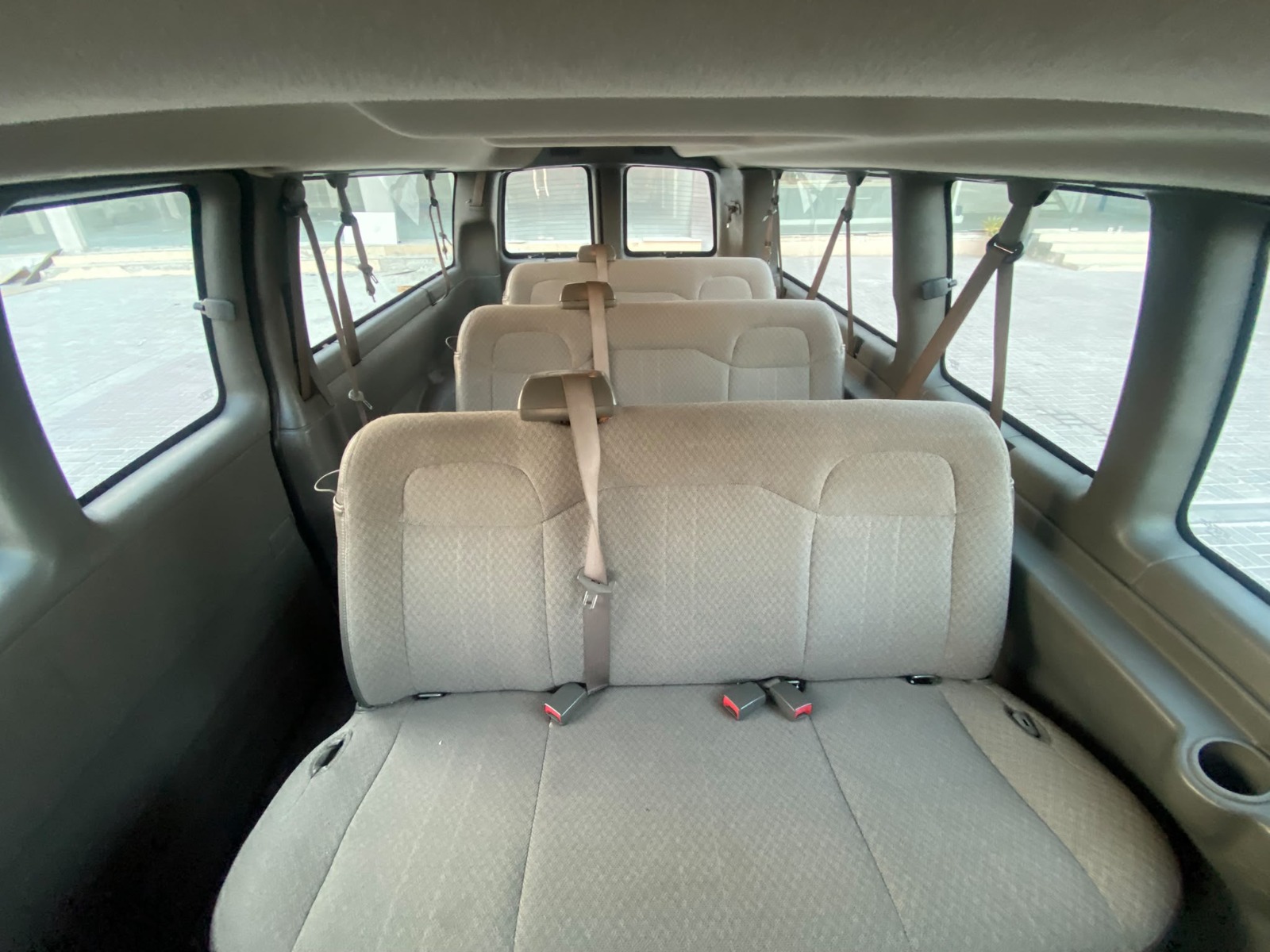 GMC Savana 2018 (White)