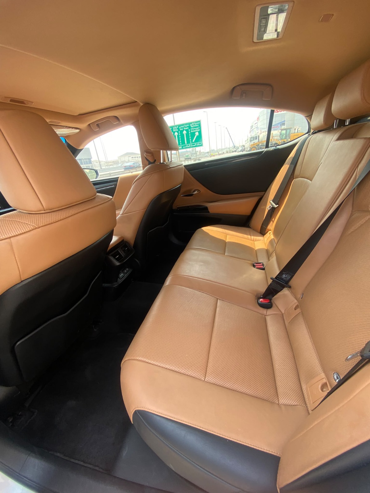Lexus ES-300h 2023 (White)