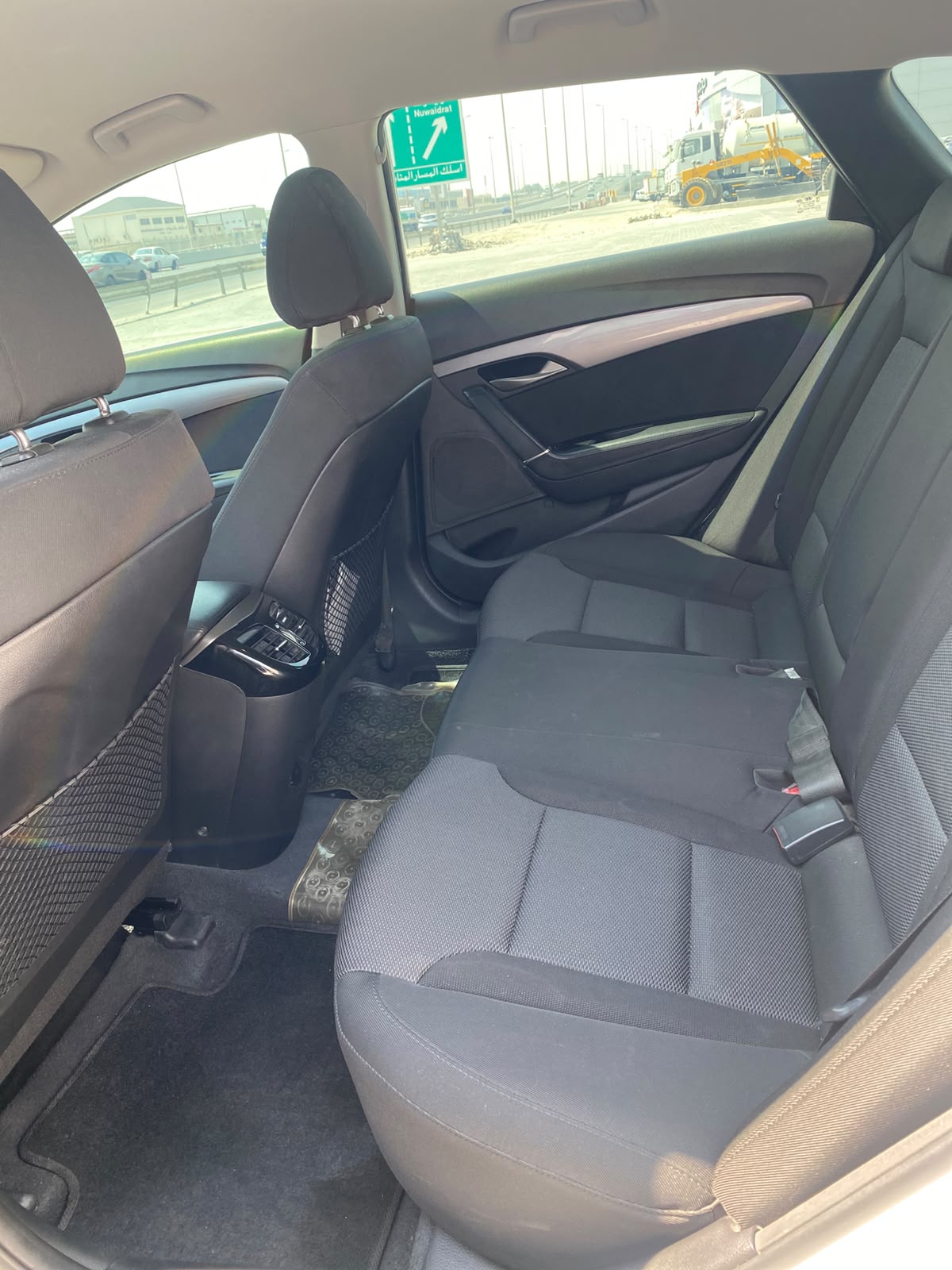 Hyundai i-40 / 2018 (White)