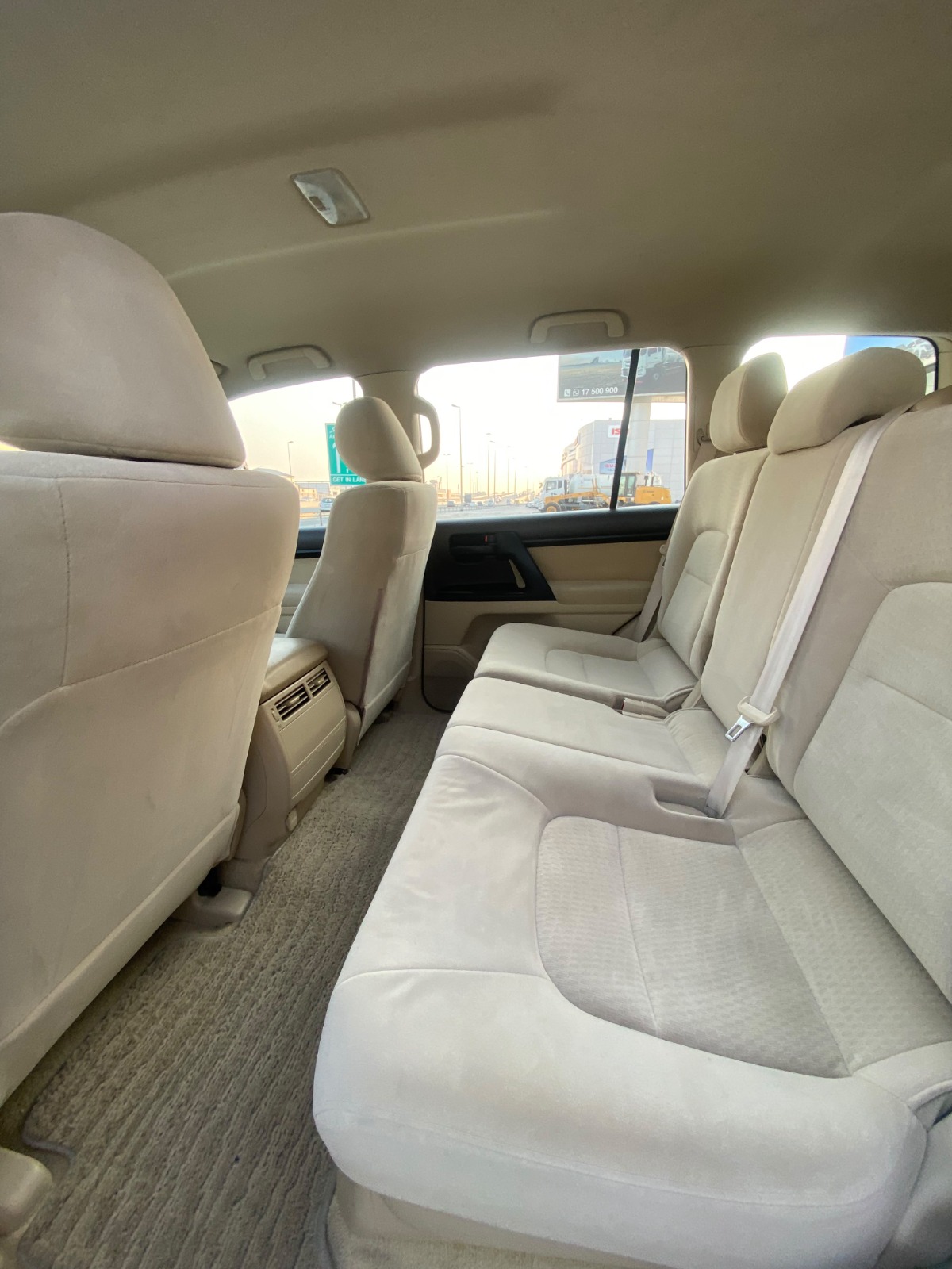 Toyota Land Cruiser G 2016 (White)