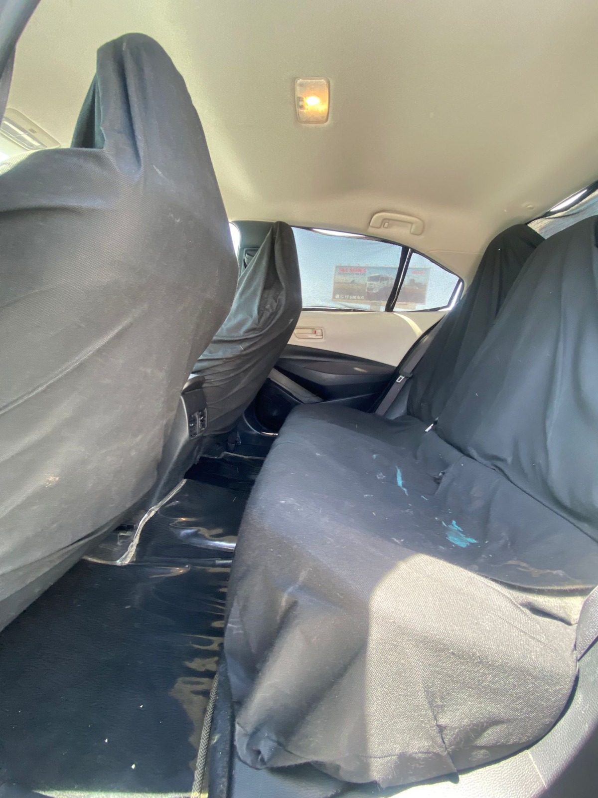 Toyota Corolla XLI 2023 (أبيض)
