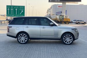 Range Rover Vogue SE 2014 (Gold)