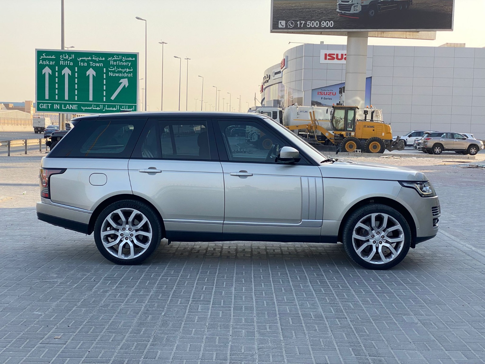 Range Rover Vogue SE 2014 (Gold)