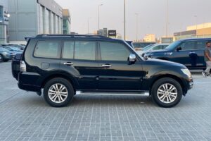 Mitsubishi Pajero GLS 2015 (Black)