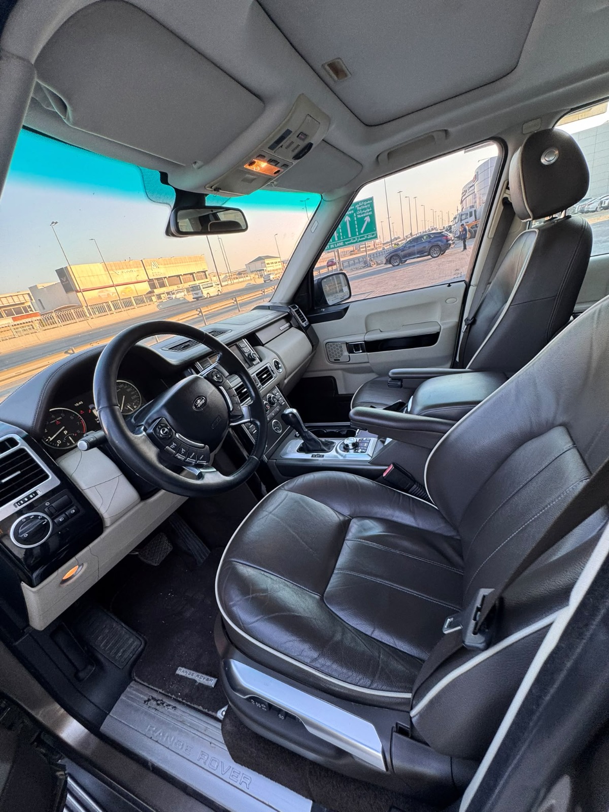 Range Rover L322 / 2011 (Brown)