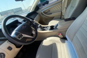 Ford Taurus 2014 (Silver)