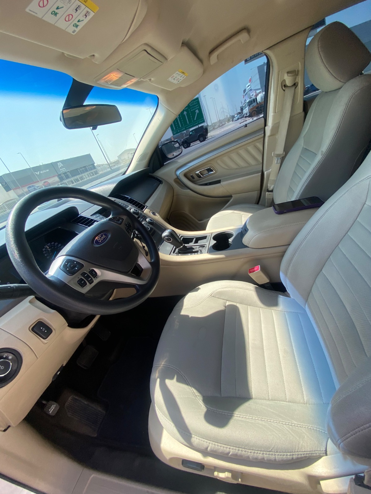 Ford Taurus 2014 (Silver)