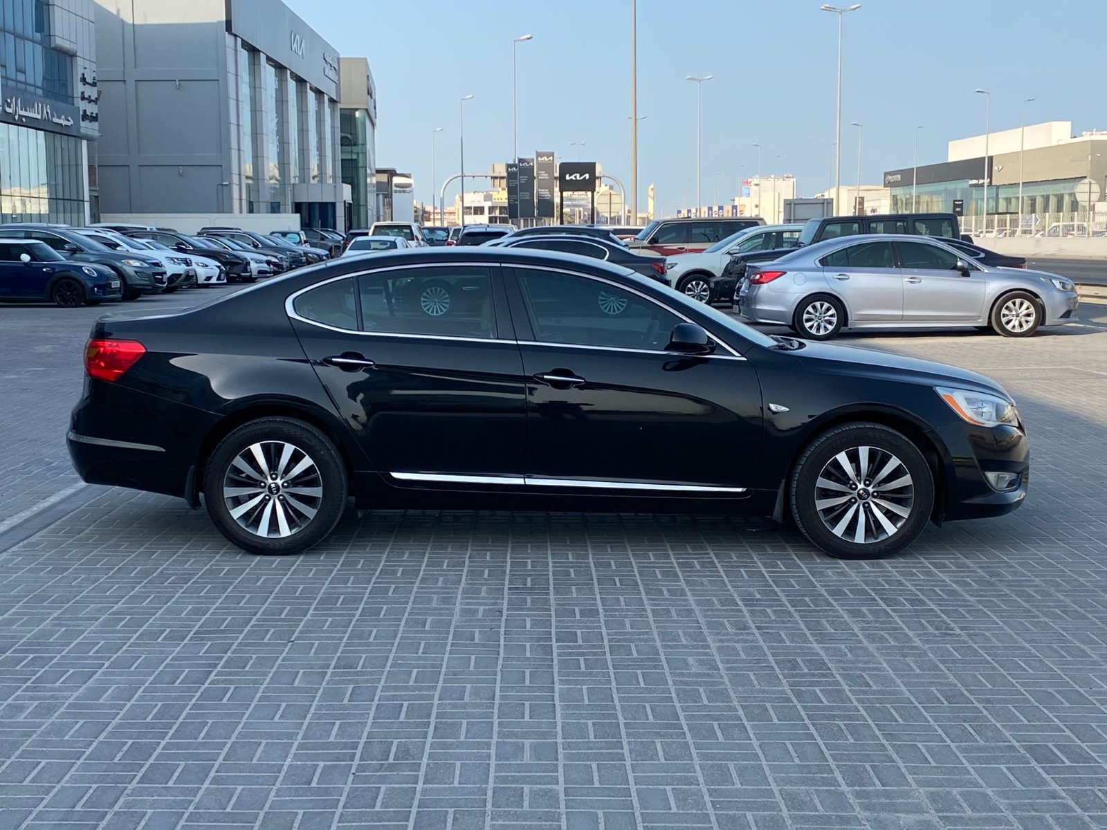 Kia Cadenza 2013 (Black)