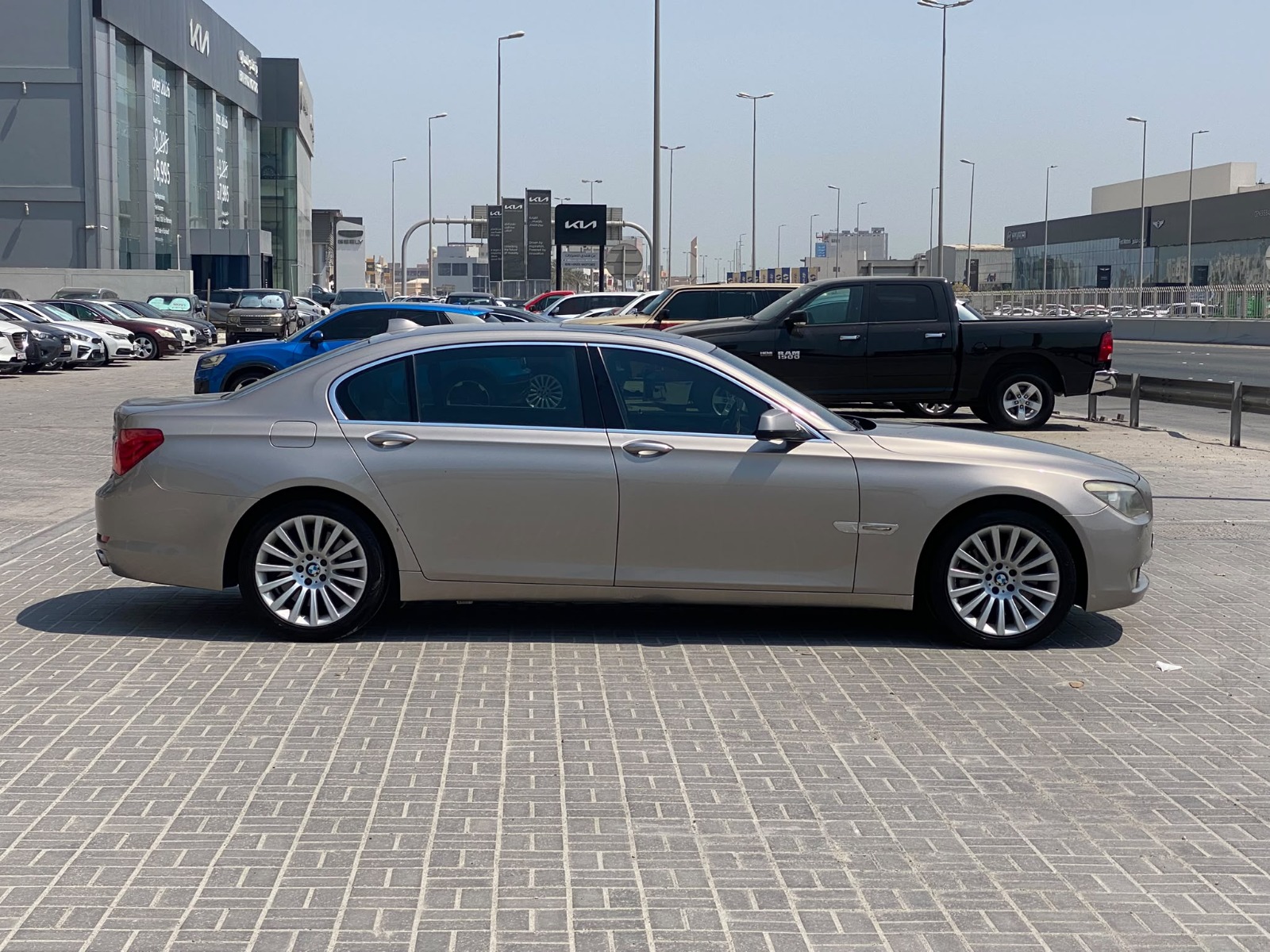 BMW 750Li 2012 (Silver)