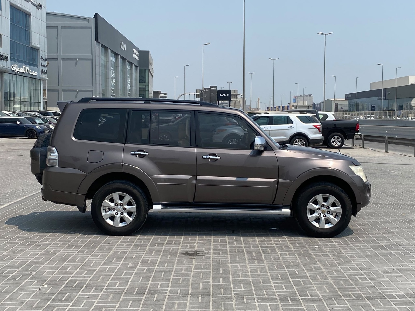 Mitsubishi Pajero GLS 2013 (Brown)