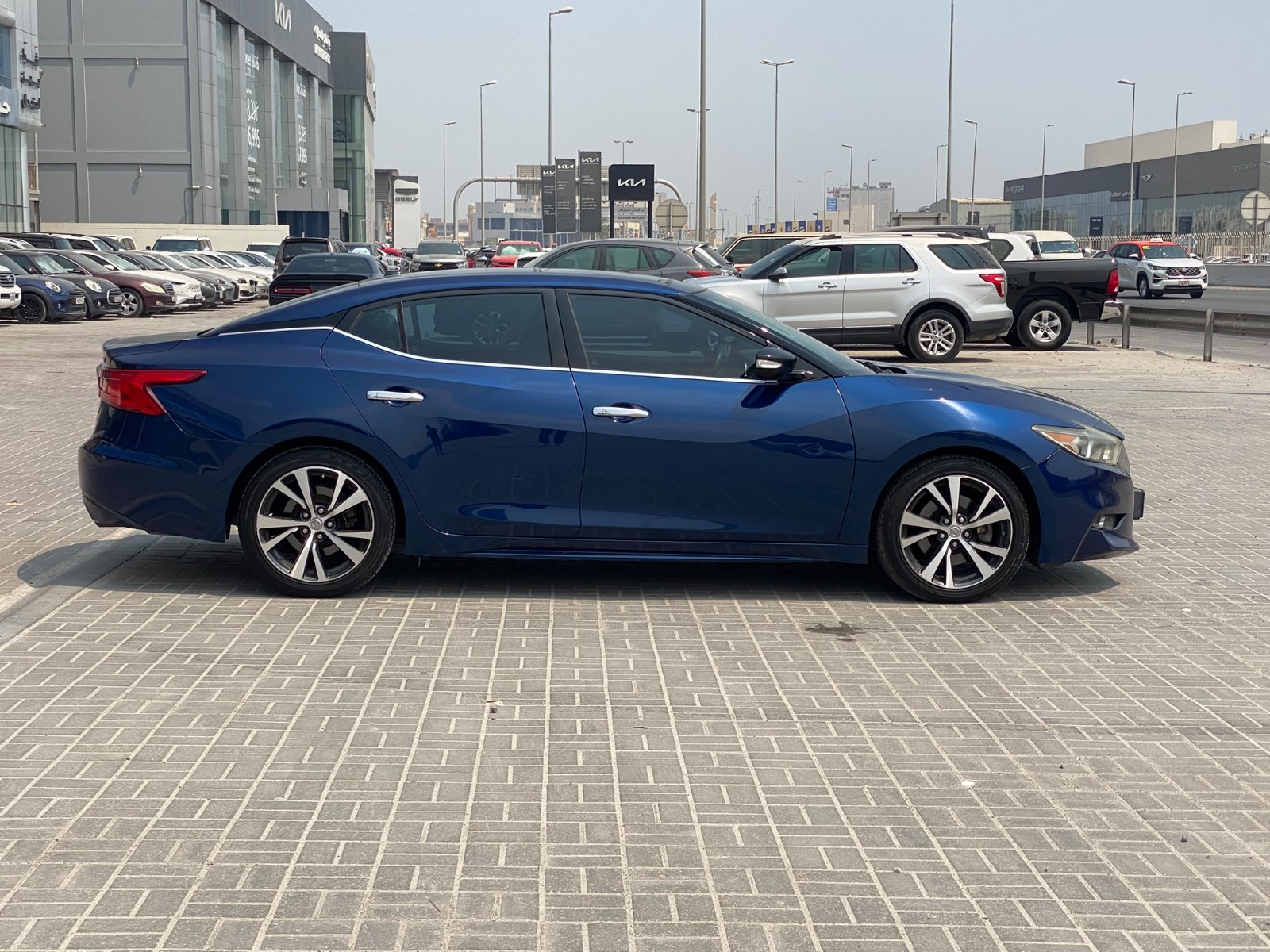 Nissan Maxima SV 2017 (Blue)