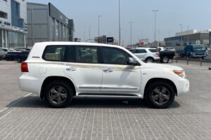 Toyota Land Cruiser VX-R 2014 (White)