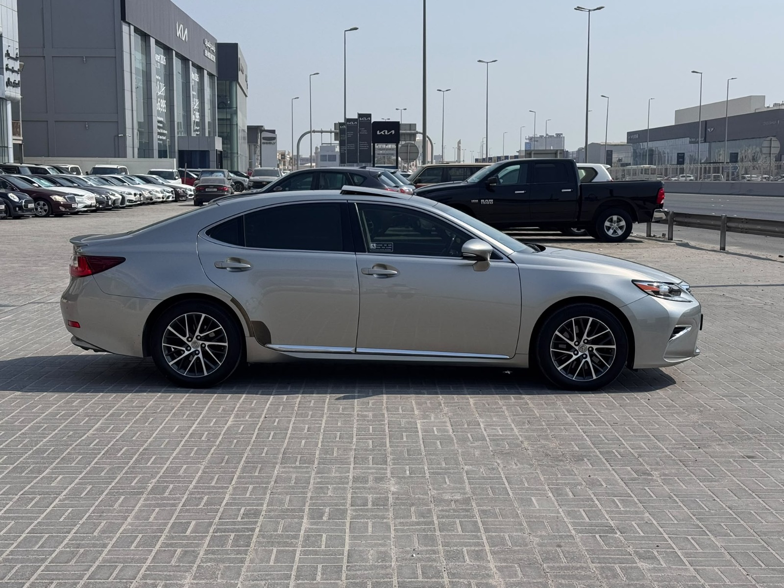 Lexus ES-350 2016 (Silver)