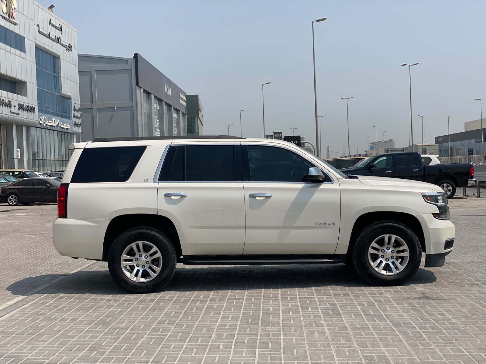 Chevrolet Tahoe 2015 (White)