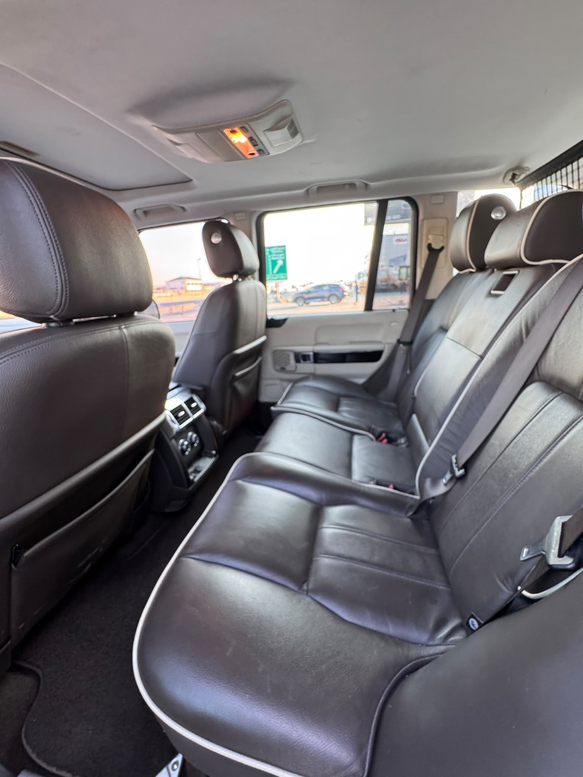 Range Rover L322 / 2011 (Brown)