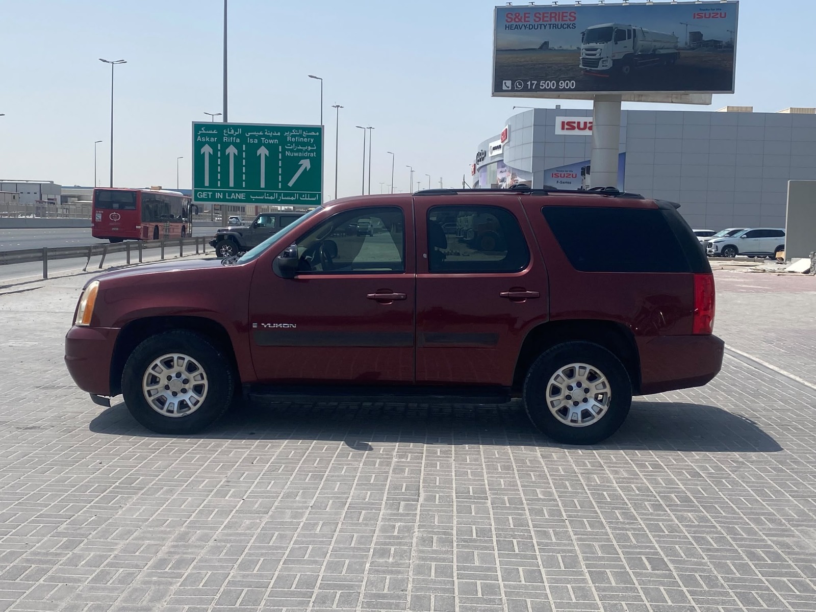 GMC Yukon 2008 (Red)