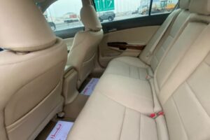 Honda Accord 2009 (Gold)