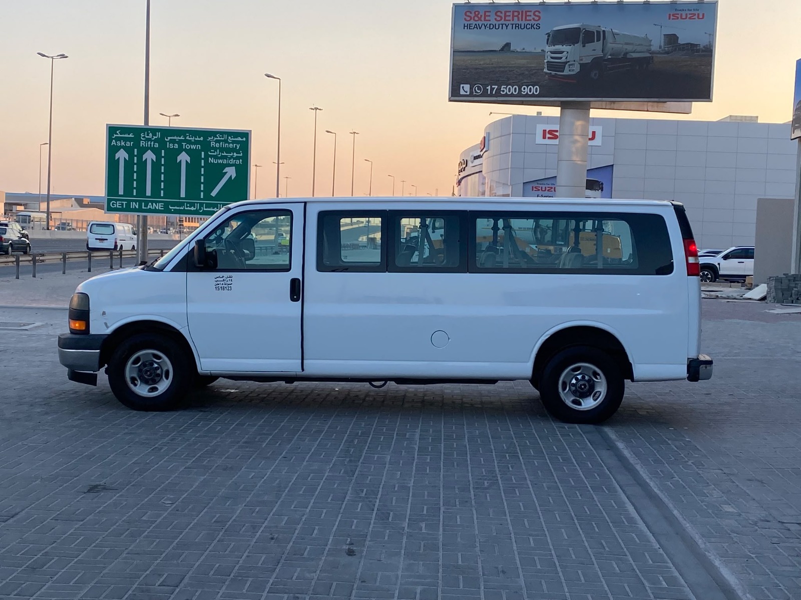 GMC Savana 2018 (White)