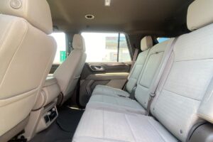 GMC Yukon SLE 2023 (Black)