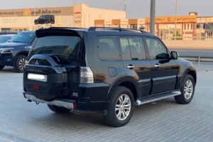 Mitsubishi Pajero GLS 2015 (Black)